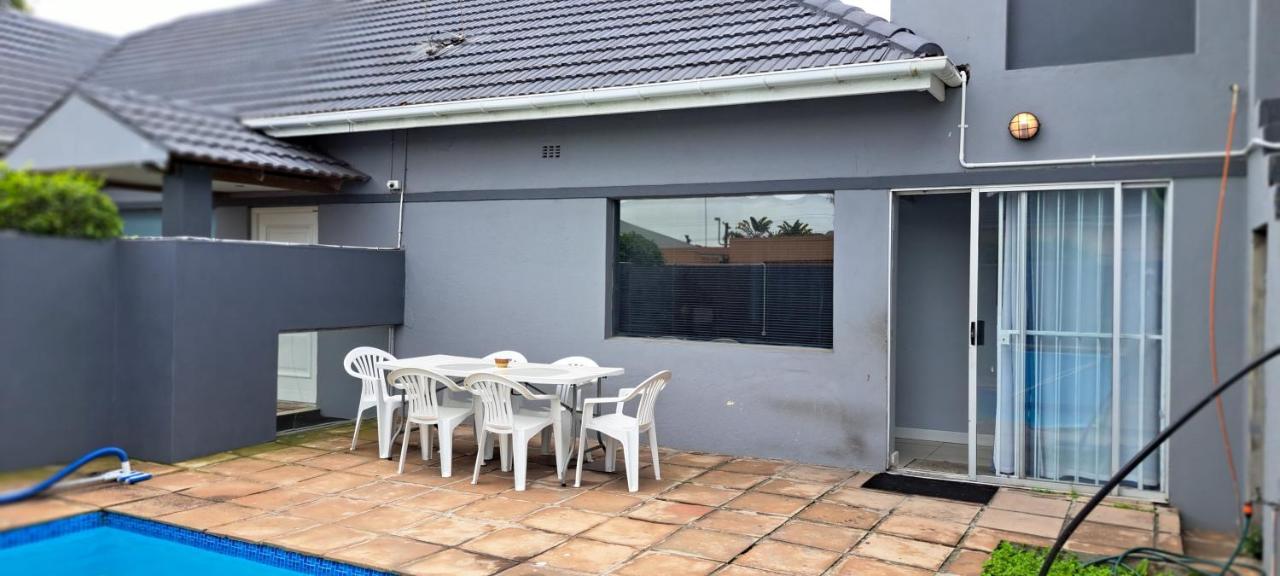 Spacious Holiday Home เคปทาวน์ ภายนอก รูปภาพ