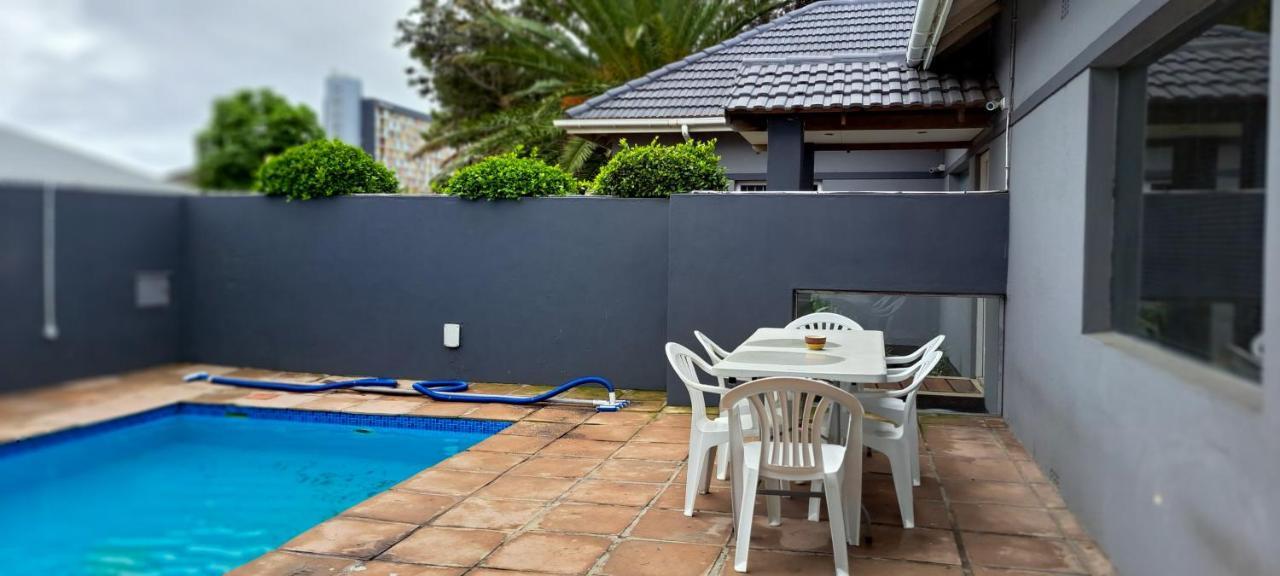 Spacious Holiday Home เคปทาวน์ ภายนอก รูปภาพ