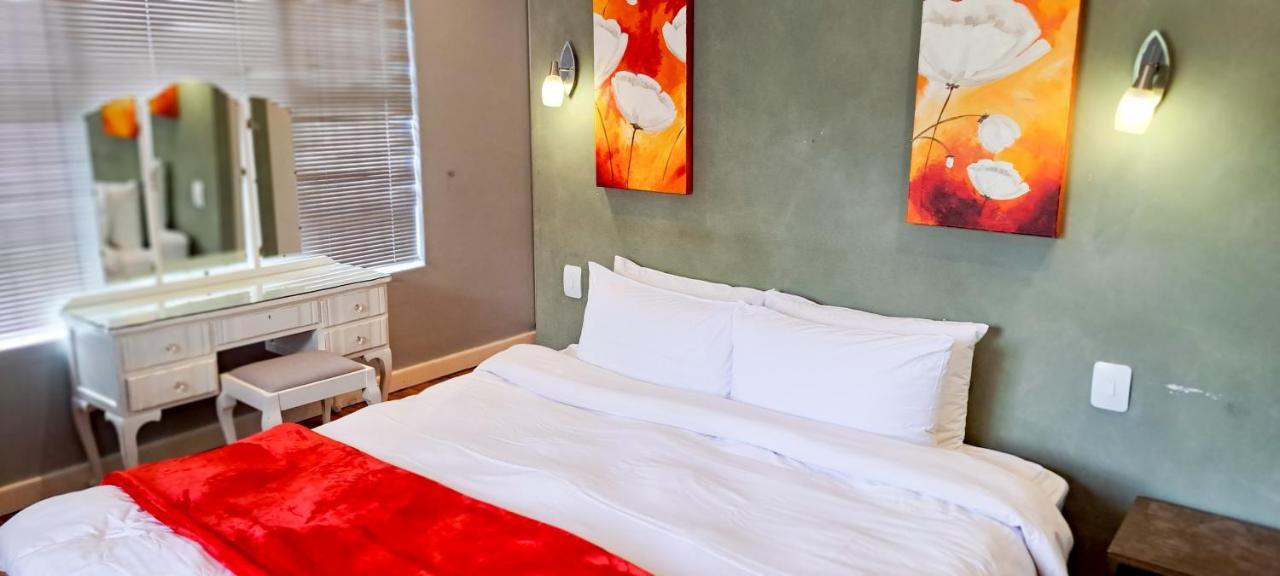 Spacious Holiday Home เคปทาวน์ ภายนอก รูปภาพ